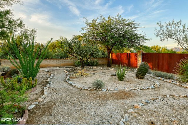 2560 N Jeanette Avenue, Tucson, AZ 85749
