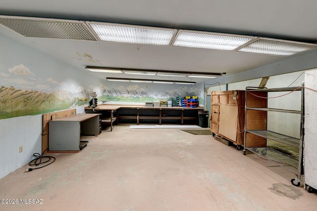 2560 N Jeanette Avenue, Tucson, AZ 85749