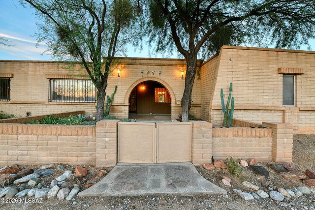 2560 N Jeanette Avenue, Tucson, AZ 85749