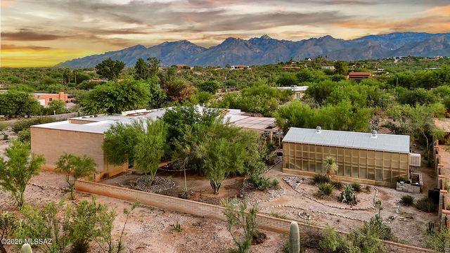 2560 N Jeanette Avenue, Tucson, AZ 85749