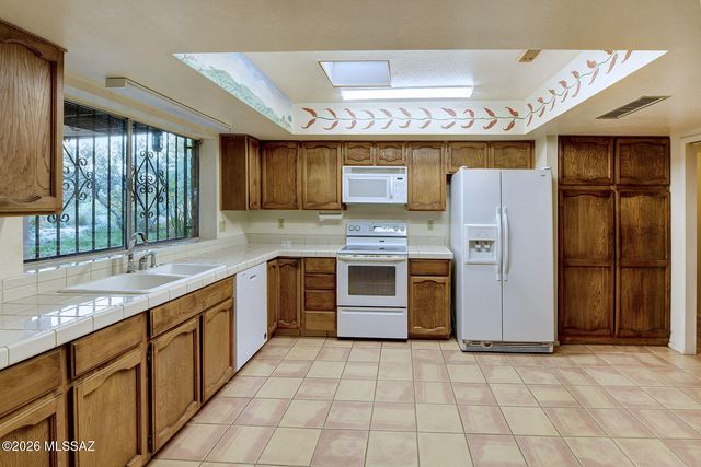 2560 N Jeanette Avenue, Tucson, AZ 85749