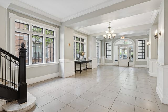 4144 N Sheridan Road 408, Chicago, IL 60613