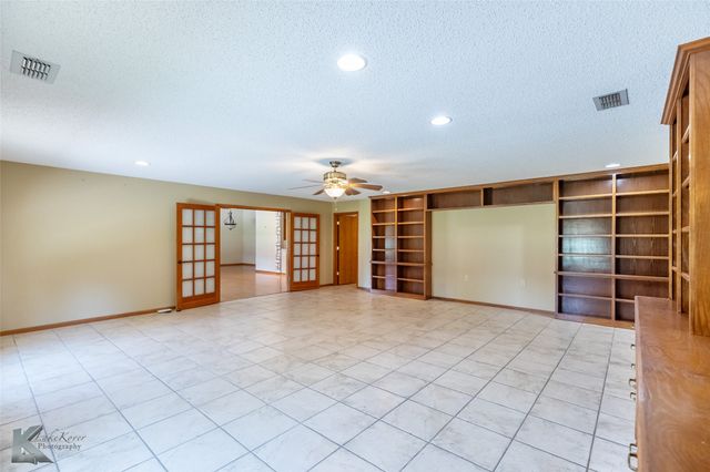 326 Country Place S, Abilene, TX 79606