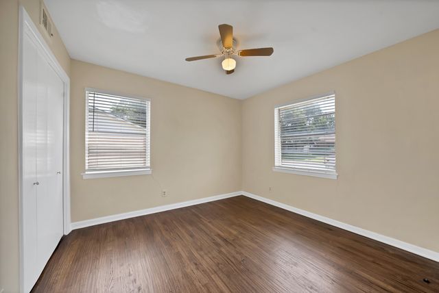 8533 Blossom Lane, Dallas, TX 75227