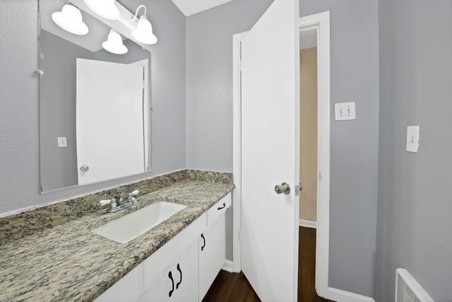 8533 Blossom Lane, Dallas, TX 75227