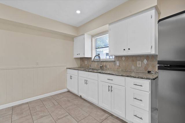 8533 Blossom Lane, Dallas, TX 75227
