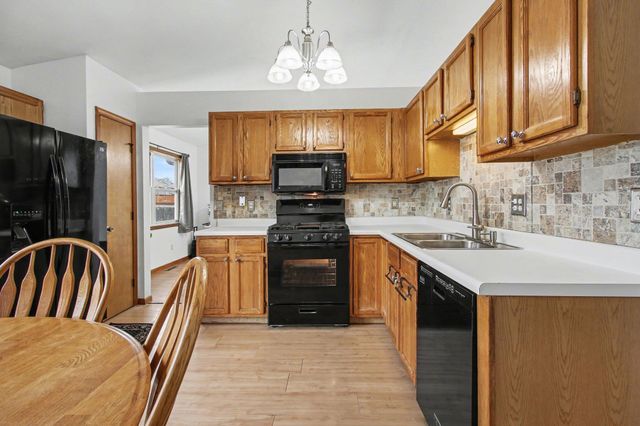 1412 Essex Drive, Chesterton, IN 46304