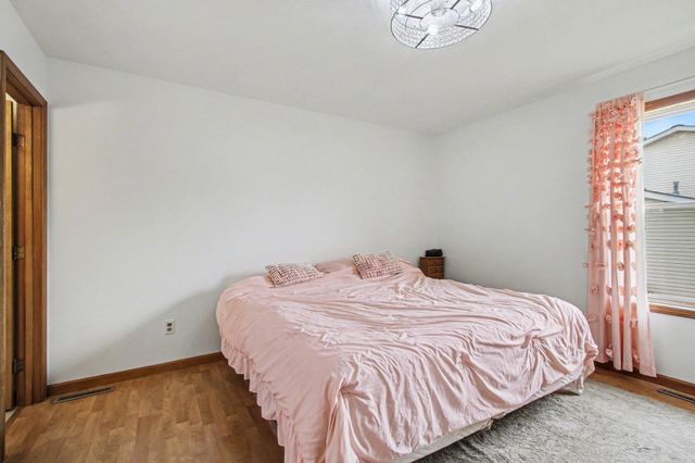 1412 Essex Drive, Chesterton, IN 46304