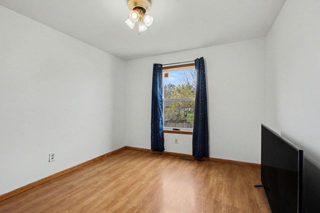 1412 Essex Drive, Chesterton, IN 46304