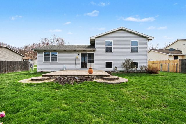 1412 Essex Drive, Chesterton, IN 46304