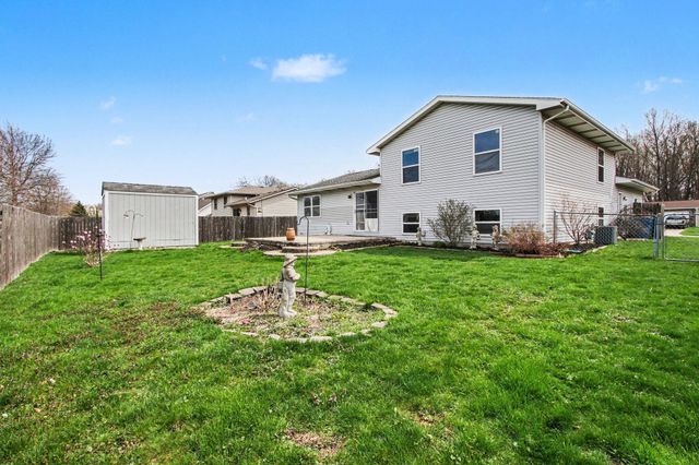 1412 Essex Drive, Chesterton, IN 46304