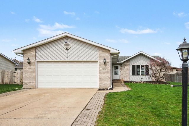 1412 Essex Drive, Chesterton, IN 46304