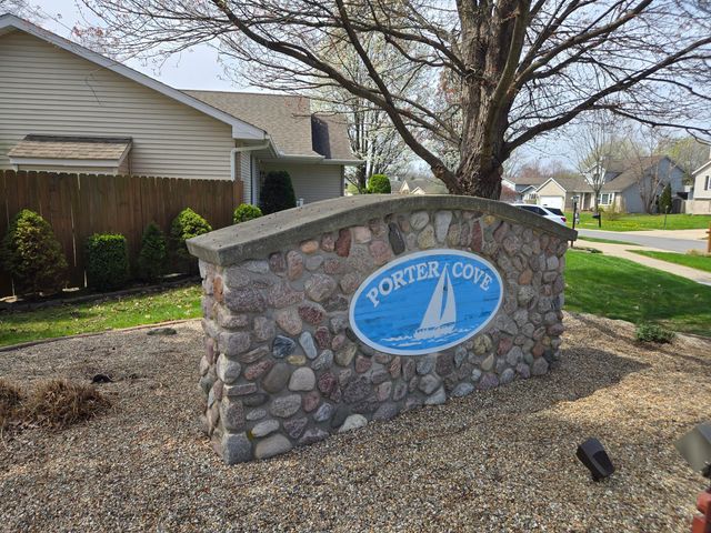 1412 Essex Drive, Chesterton, IN 46304