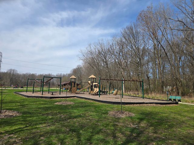 1412 Essex Drive, Chesterton, IN 46304