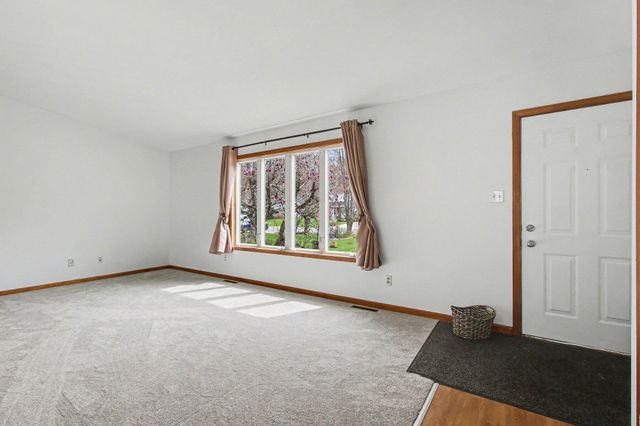 1412 Essex Drive, Chesterton, IN 46304