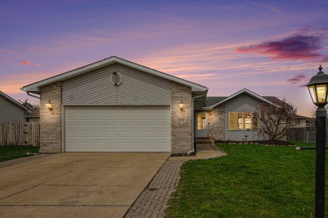 1412 Essex Drive, Chesterton, IN 46304