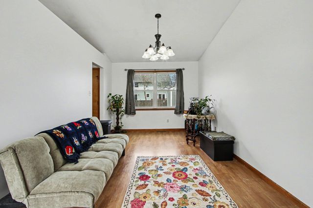 1412 Essex Drive, Chesterton, IN 46304