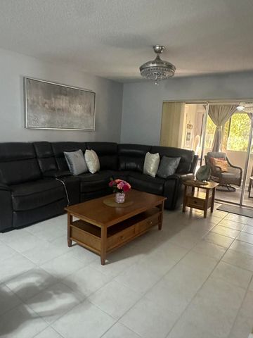 505 Holyoke Lane 505, Lake Worth Beach, FL 33461