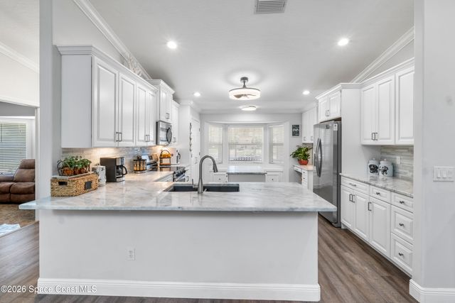 5870 39th Lane, Vero Beach, FL 32966