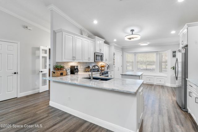 5870 39th Lane, Vero Beach, FL 32966