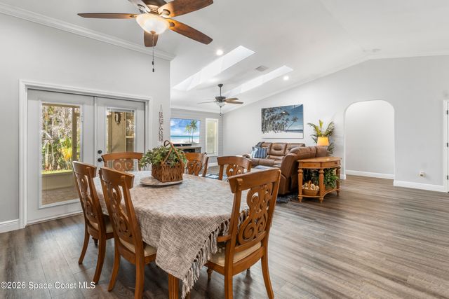 5870 39th Lane, Vero Beach, FL 32966