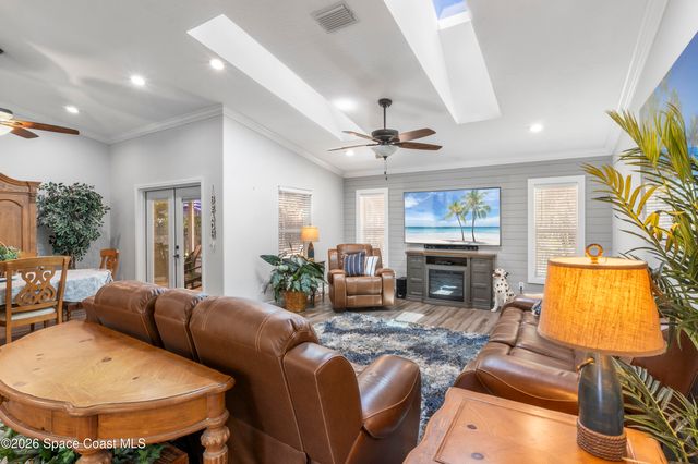 5870 39th Lane, Vero Beach, FL 32966