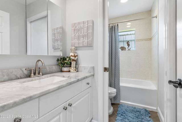 5870 39th Lane, Vero Beach, FL 32966