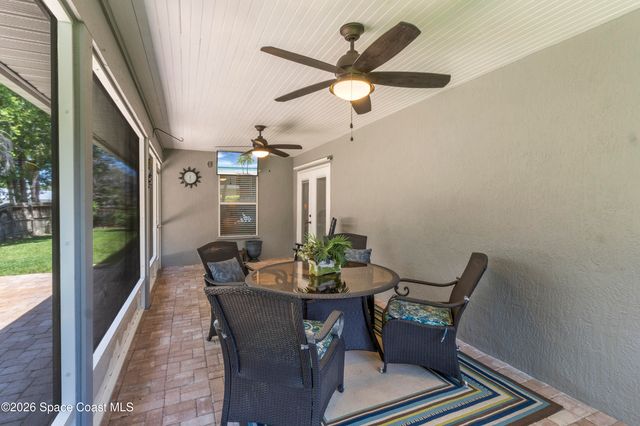 5870 39th Lane, Vero Beach, FL 32966