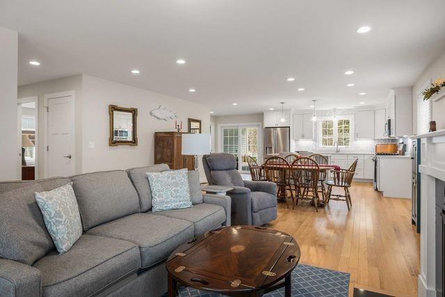 8 Mulberry Lane, Epping, NH 03042