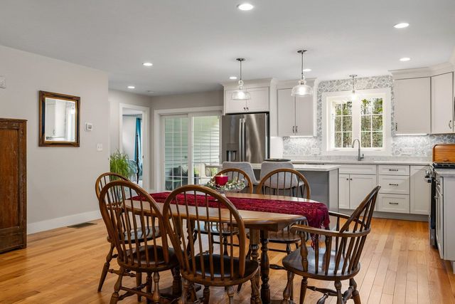 8 Mulberry Lane, Epping, NH 03042