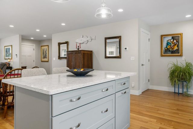 8 Mulberry Lane, Epping, NH 03042