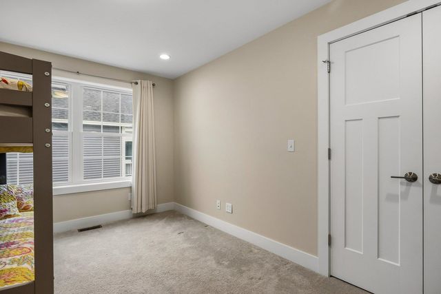 8 Mulberry Lane, Epping, NH 03042