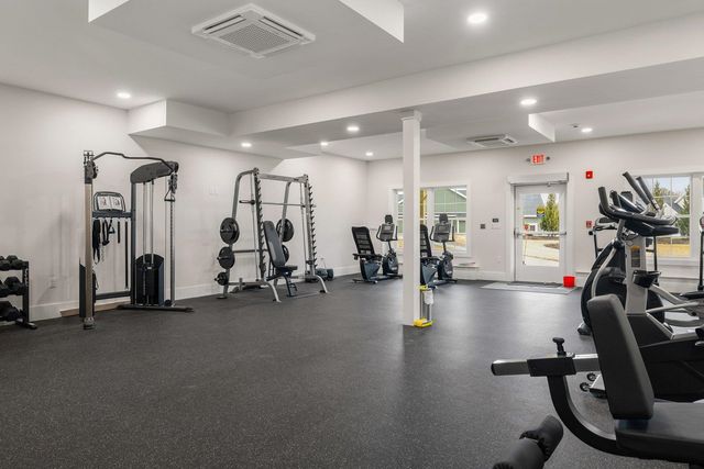 8 Mulberry Lane, Epping, NH 03042