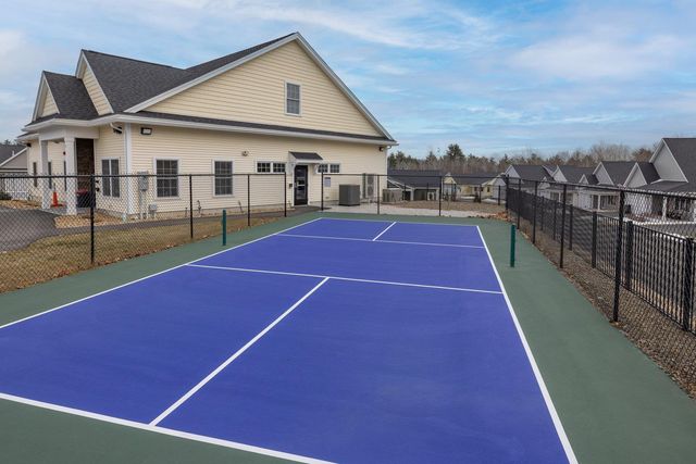 8 Mulberry Lane, Epping, NH 03042