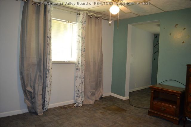 12158 Coal River Road, St Albans, WV 25177