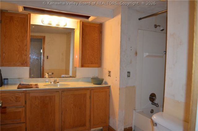 12158 Coal River Road, St Albans, WV 25177
