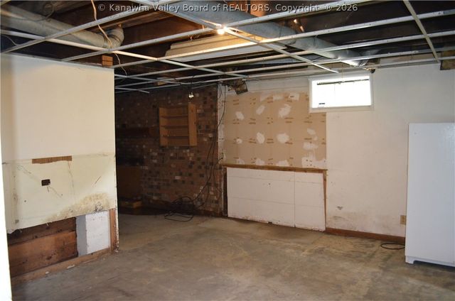 12158 Coal River Road, St Albans, WV 25177