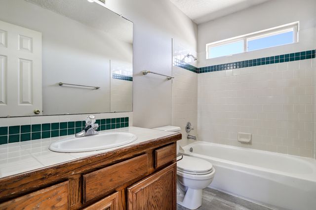 11 Apache Plume Road, Los Lunas, NM 87031