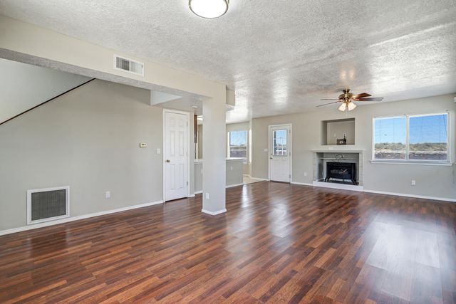 11 Apache Plume Road, Los Lunas, NM 87031
