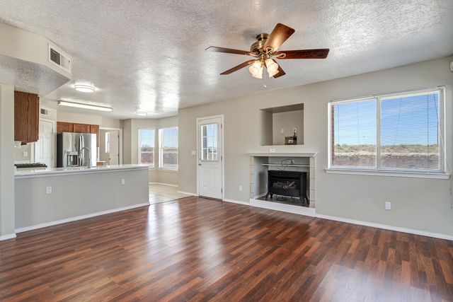 11 Apache Plume Road, Los Lunas, NM 87031