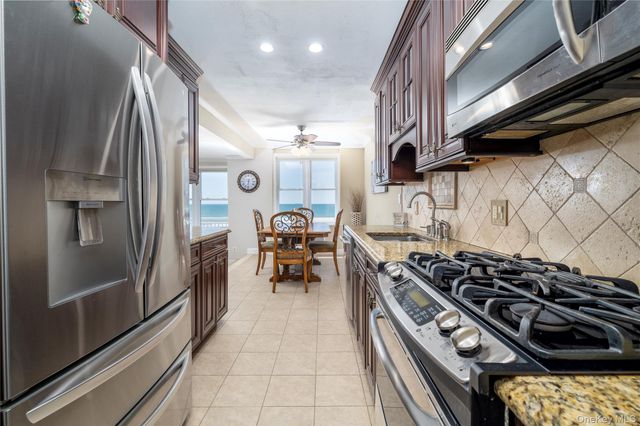 522 Shore Road 4W, Long Beach, NY 11561