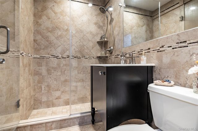 522 Shore Road 4W, Long Beach, NY 11561