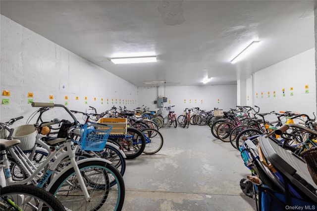 522 Shore Road 4W, Long Beach, NY 11561