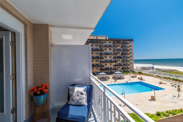 522 Shore Road 4W, Long Beach, NY 11561