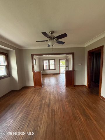 908 E Manhattan Boulevard, Toledo, OH 43608