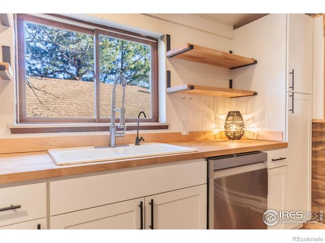 993 Highway 7 Business, Allenspark, CO 80510