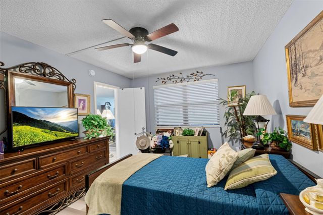 10402 Sunrise Lakes Blvd 104, Sunrise, FL 33322