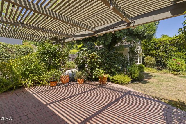1265 El Mirador Drive, Pasadena, CA 91103