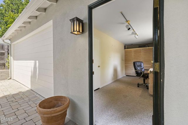 1265 El Mirador Drive, Pasadena, CA 91103