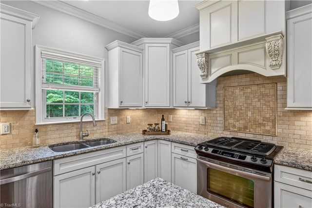 5414 Rambling Road, Greensboro, NC 27409